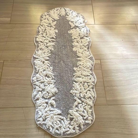 Anthropologie Geraldine Bath Mat Runner Gray White Large NWOT - Picture 1 of 6
